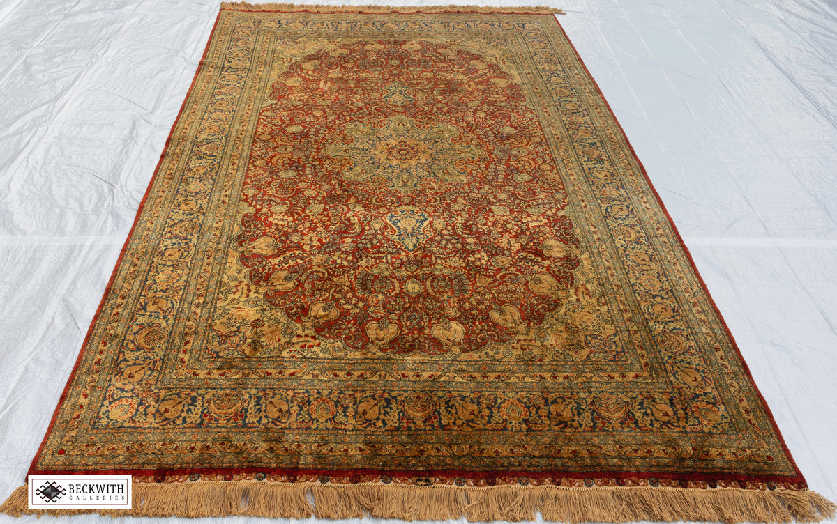Qum 5'0" x 8'1"