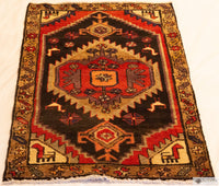 Hamadam 2'4" x 3'10"