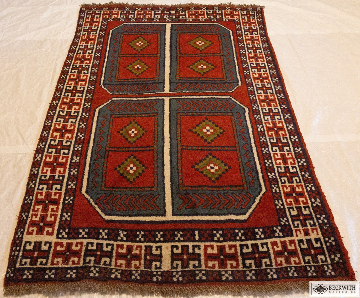 Shiraz 66 X 39 Rug