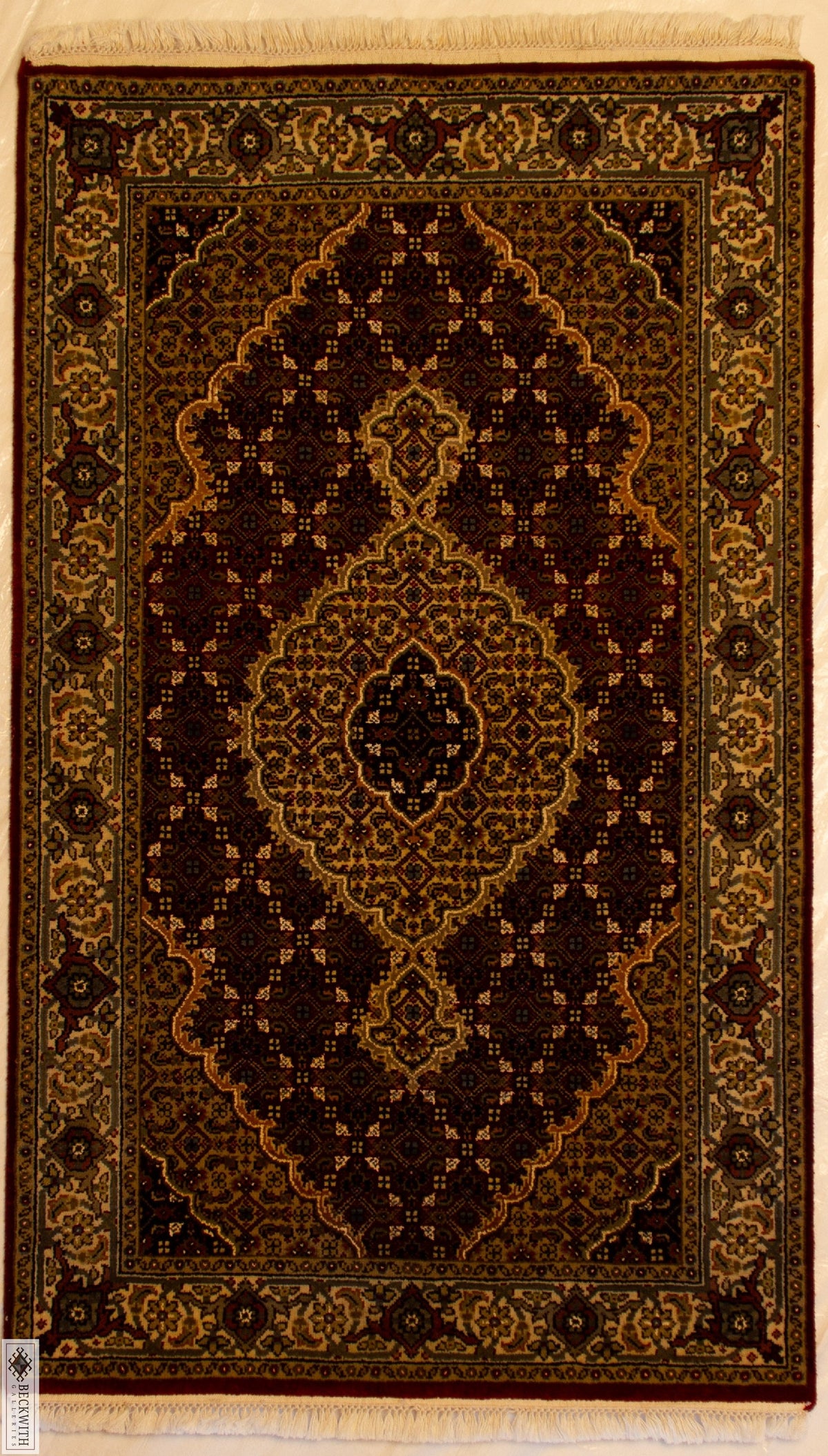 Indo Mahi 2'7" x 4'4"