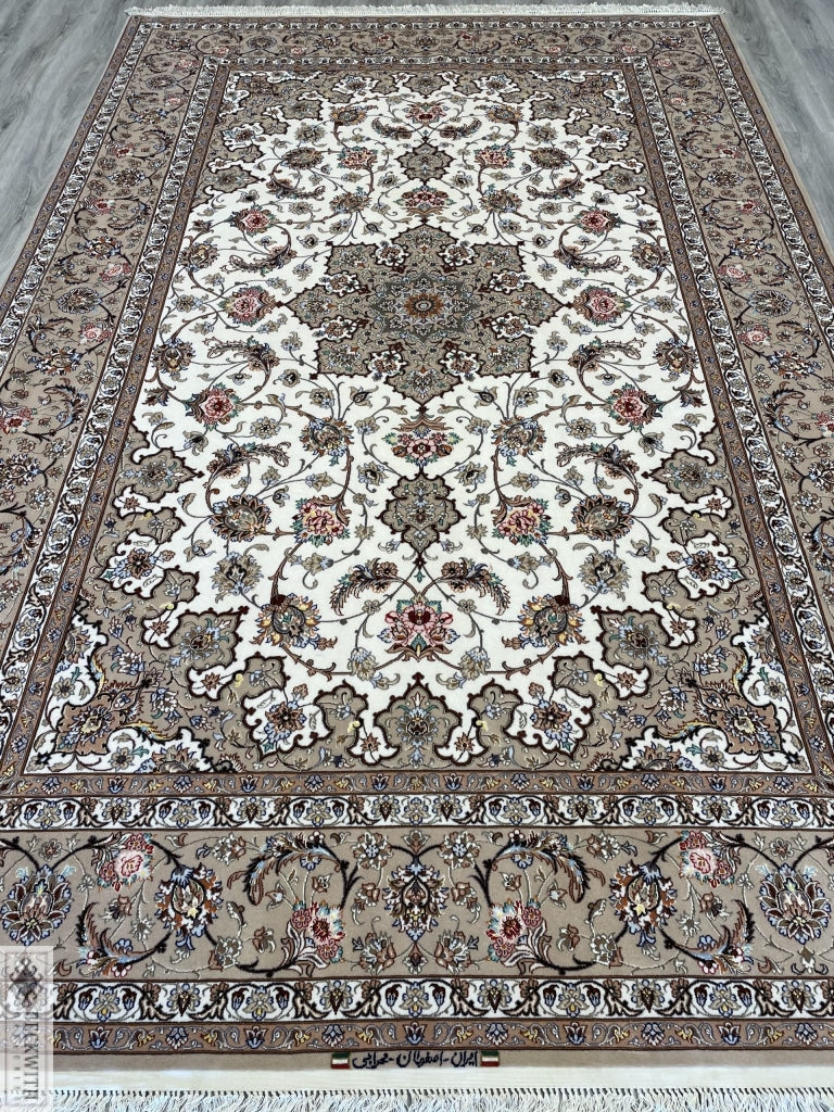 Isfahan 101 X 67 Rug