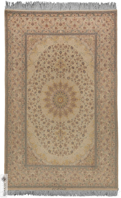 Isfahan Ivory 5X7 Rug