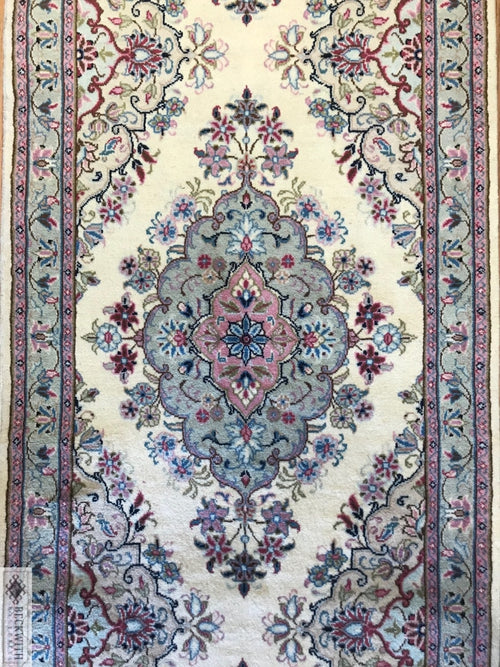 Kashan 137 X 29 Rug
