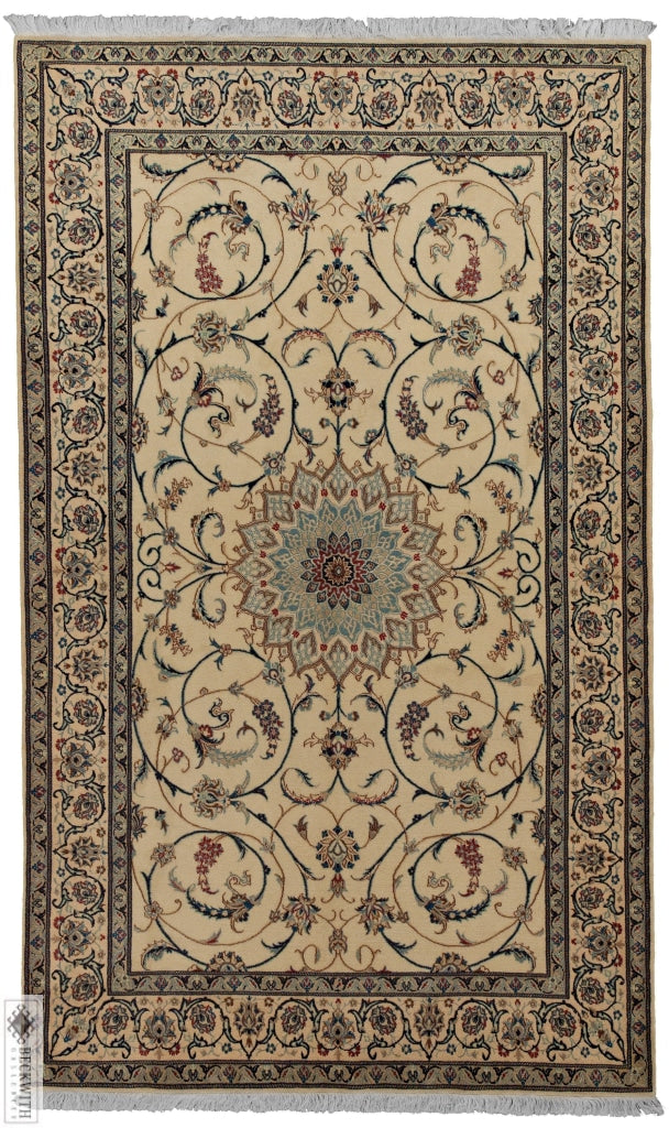 Nain Ivory 5X7 Rug