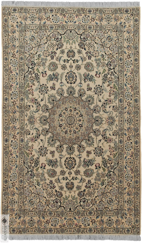 Nain Ivory 5X8 Rug