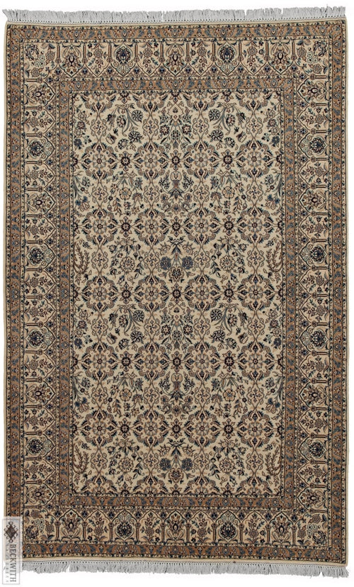 Nain Ivory 6 La 5X7 Rug