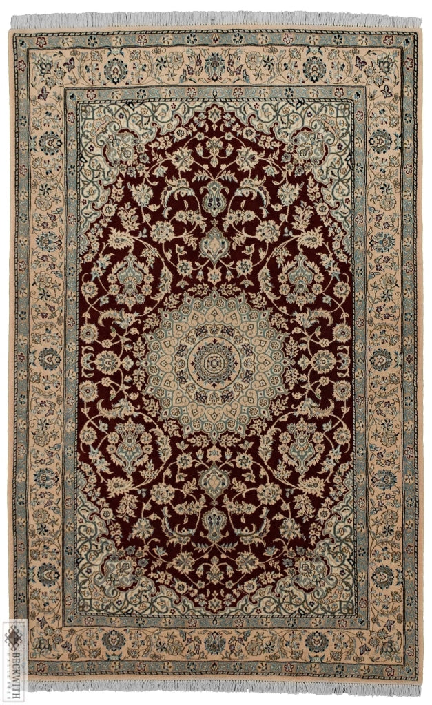 Nain Red 5X8 Rug