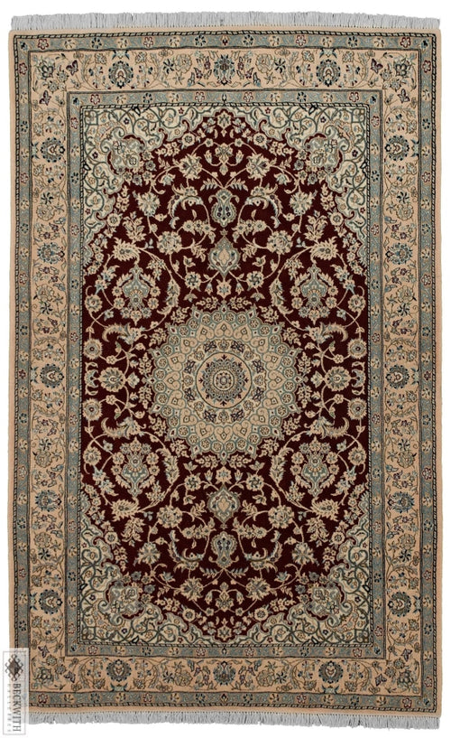 Nain Red 5X8 Rug