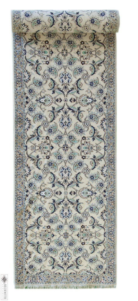 Nain Runner Ivory 25X132 Rug