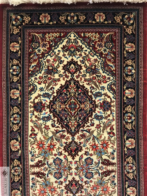 Qum 65 X 210 Rug
