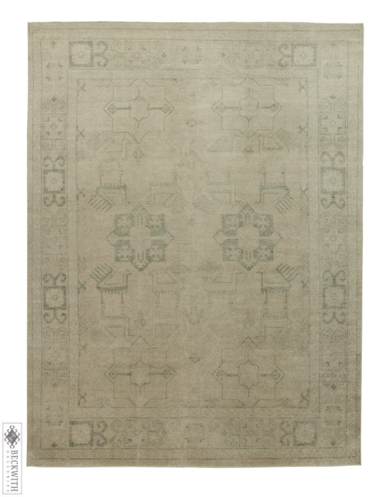 Sand Washed Ivory 8X10 Rug