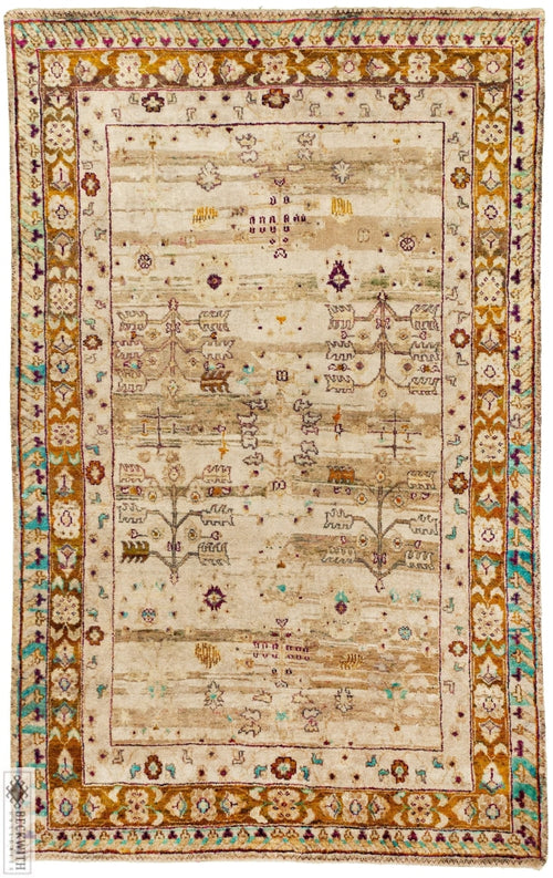 Sari Silk Collection Ivory 6X9 Rug