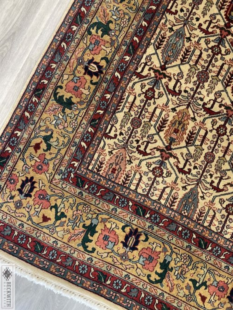 Tabriz Design - 117 X 85 Rug