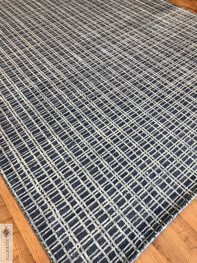Urban Checks 911 X 81 Rug